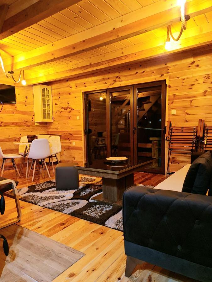 Holiday Home Mountain Zabljak  Ngoại thất bức ảnh